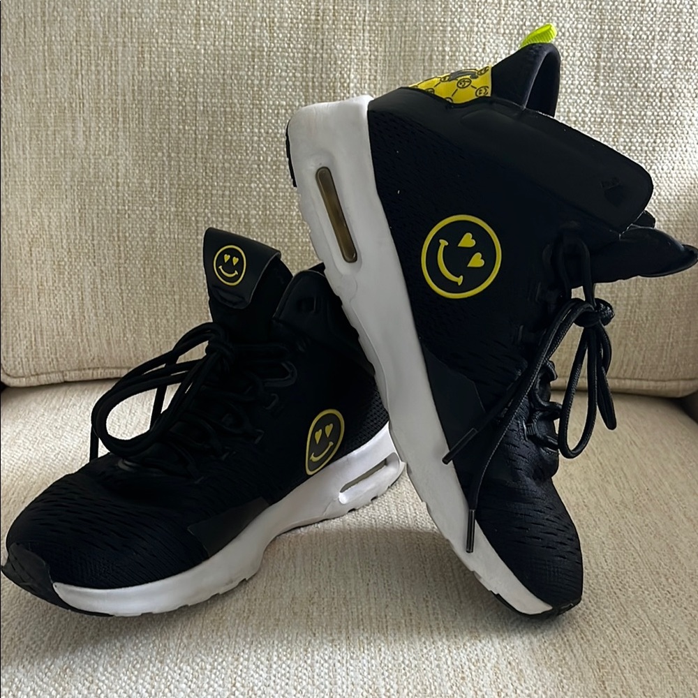 Zumba Black Sneakers with Yellow Accents